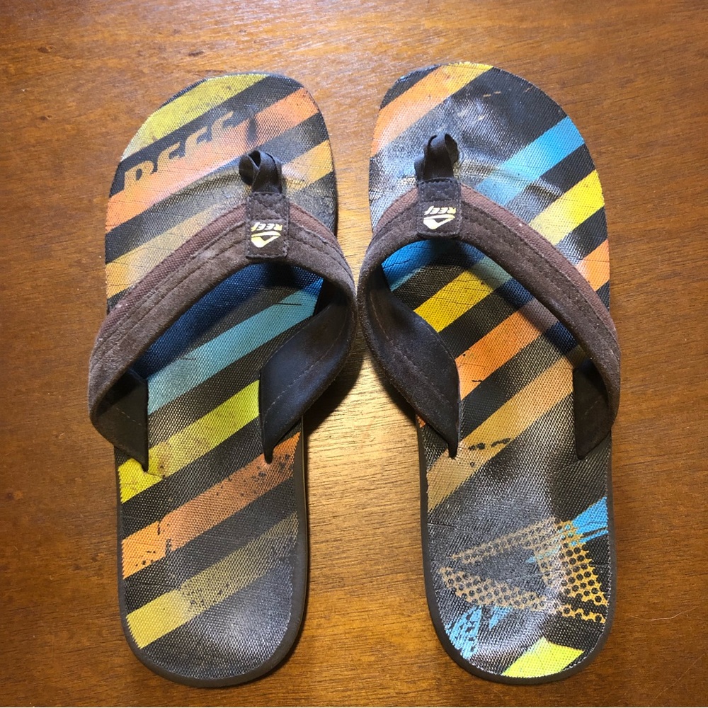 Multicolored Reef Flip-flops